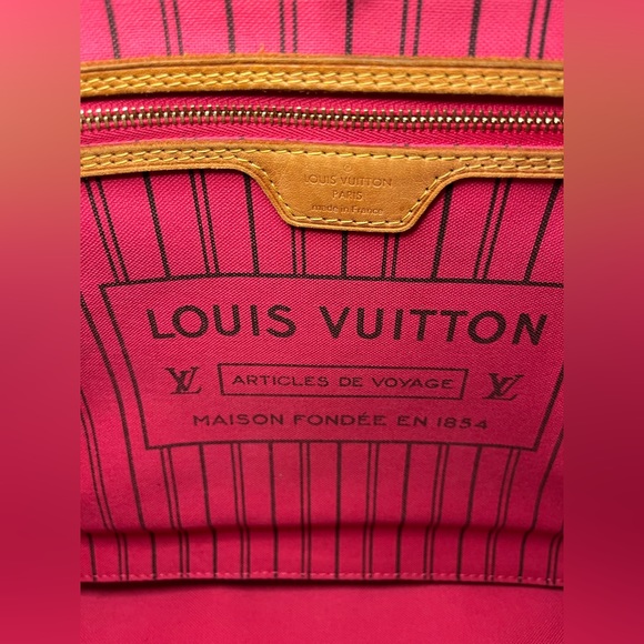 Louis Vuitton Limited Edition Love Lock Monogram Neverfull - Picture 5 of 16